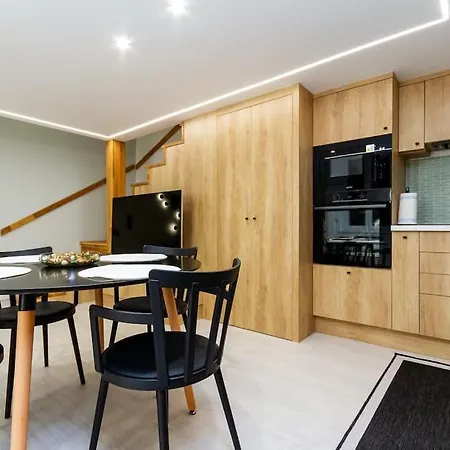 2 Bedroom W Ac Extravagant Gallery Loft By Newave * Budapeszt