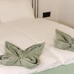 Apartment 2 Bedroom W Ac Extravagant Gallery Loft By Nw Budapest