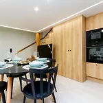 2 Bedroom W Ac Extravagant Gallery Loft By Nw