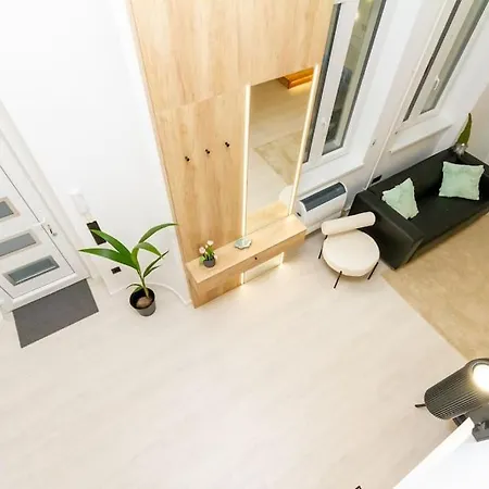 2 Bedroom W Ac Extravagant Gallery Loft By Newave Apartman *