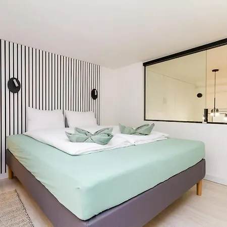 2 Bedroom W Ac Extravagant Gallery Loft By Newave Apartman Budapest