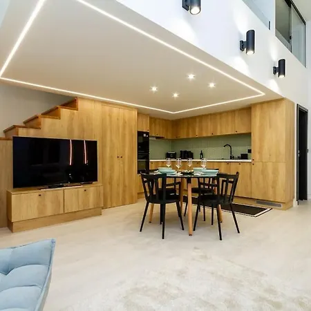 2 Bedroom W Ac Extravagant Gallery Loft By Nw Apartmán
