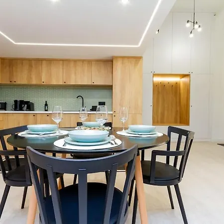 2 Bedroom W Ac Extravagant Gallery Loft By Newave Apartmán