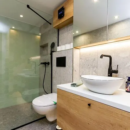 Lejlighed 2 Bedroom W Ac Extravagant Gallery Loft By Newave *